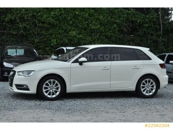 Audi A3 A3 Sportback 1.4 TFSI Attraction Image 2